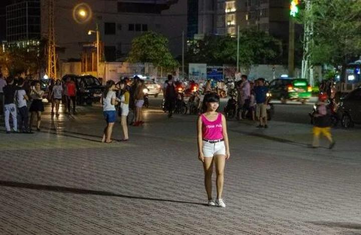 HOT: Camera siêu zoom “bóc” - Cảm hứng video marketing từ Hotspot Matrix